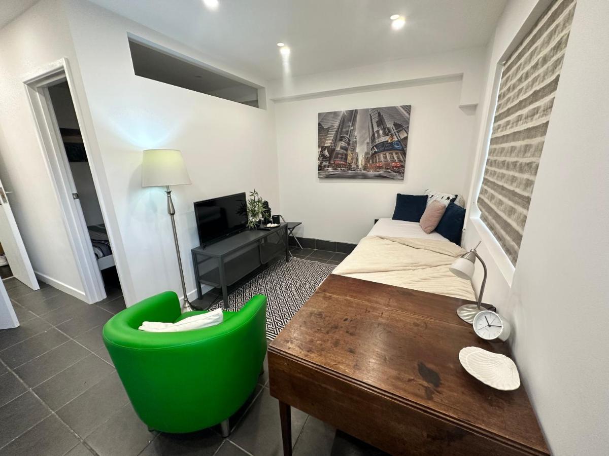 Modern Flat In Central Egham By Windsor Castle, Staines-Upon-Thames And Heathrow Airport Ngoại thất bức ảnh