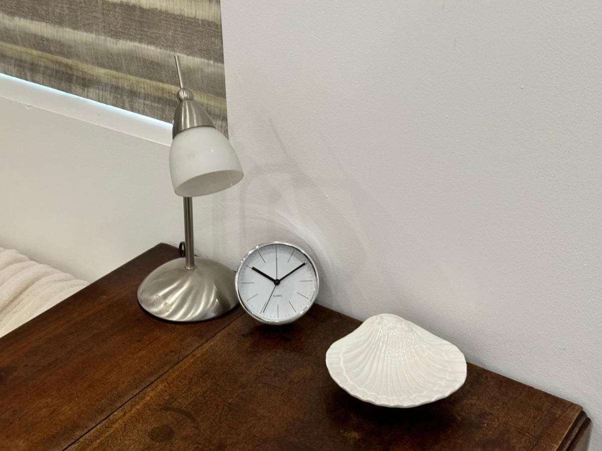 Modern Flat In Central Egham By Windsor Castle, Staines-Upon-Thames And Heathrow Airport Ngoại thất bức ảnh